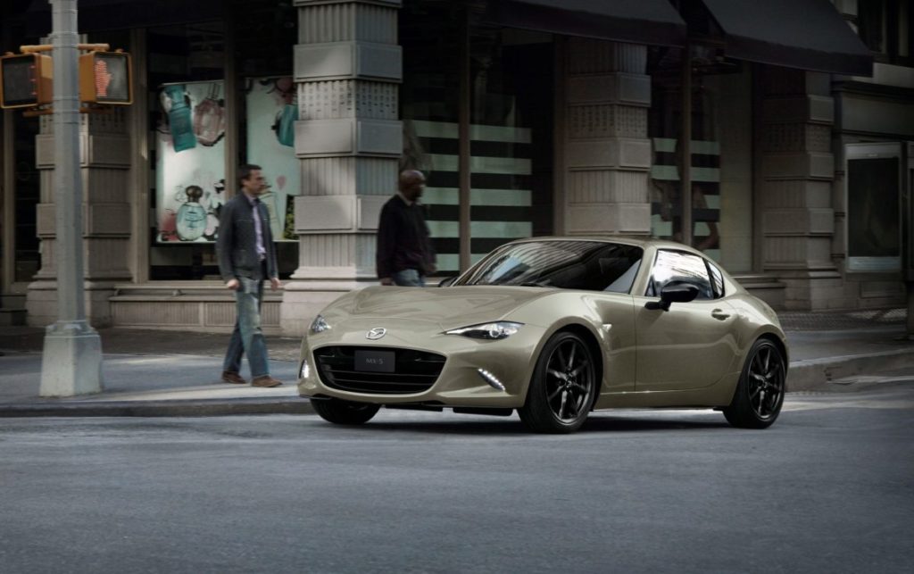 มาสด้าปรับโฉม NEW MAZDA MX-5 เสริมภาพลักษณ์สปอร์ตหรูไปอีกขั้น เพิ่มสีใหม่ น้ำตาล เซอร์คอน แซนด์ เปิดให้จองแล้ววันนี้ทุกโชว์รูมทั่วประเทศ