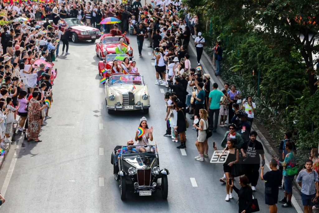 รถโบราณร่วมขบวนพาเหรดสุดยิ่งใหญ่ Love Pride Parade 2024