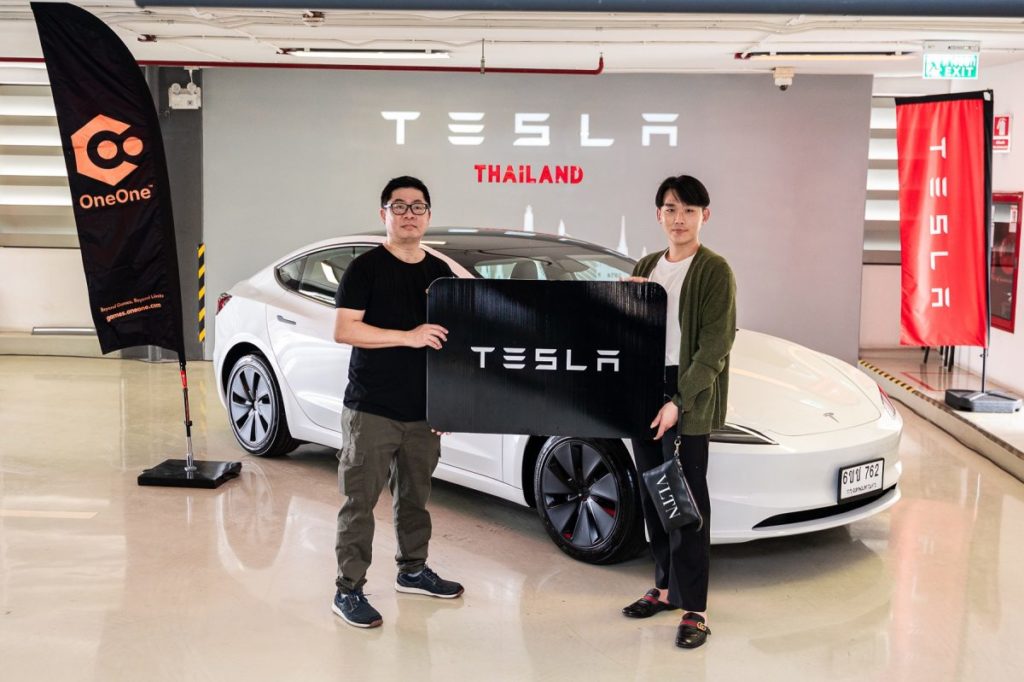 OneOne ส่งมอบรถยนต์ Tesla Model 3 ให้ผู้โชคดีจากงาน “Ragnarok Origin – Valhalla World Cup 2024”